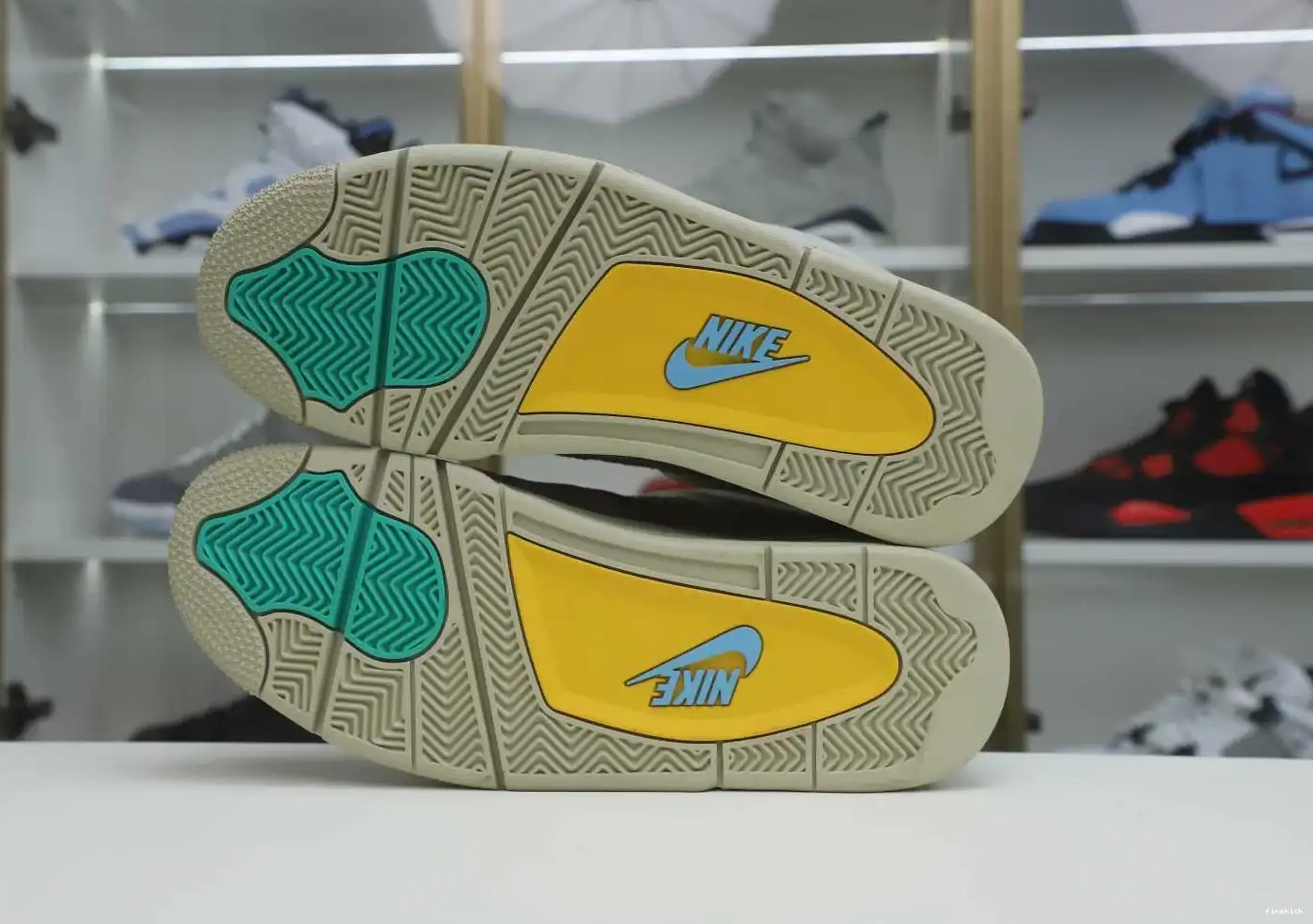 LA RETRO 'TAUPE AIR HAZE' JORDAN 4 X UNION 0519